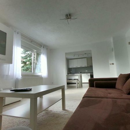 Moderne Helle 2,5 Zimmer Wohnung Mit Grossem Bad Und Kueche In Trossingen Luaran gambar