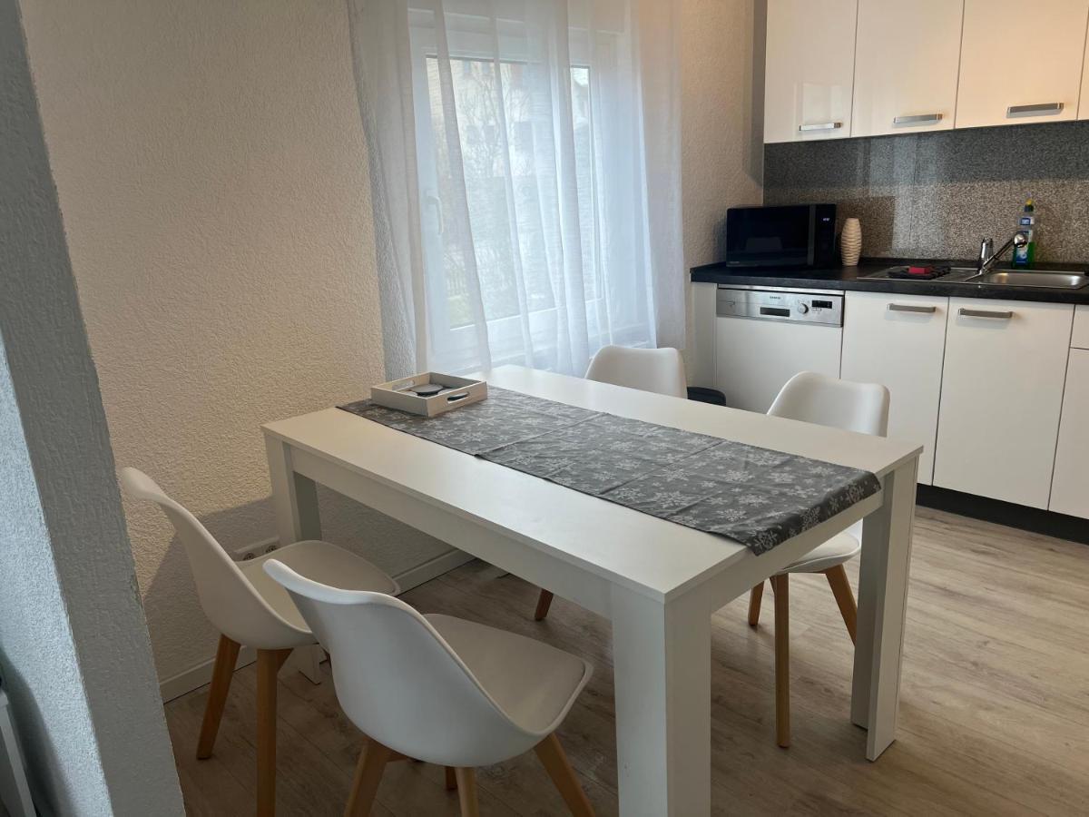 Moderne Helle 2,5 Zimmer Wohnung Mit Grossem Bad Und Kueche In Trossingen Luaran gambar
