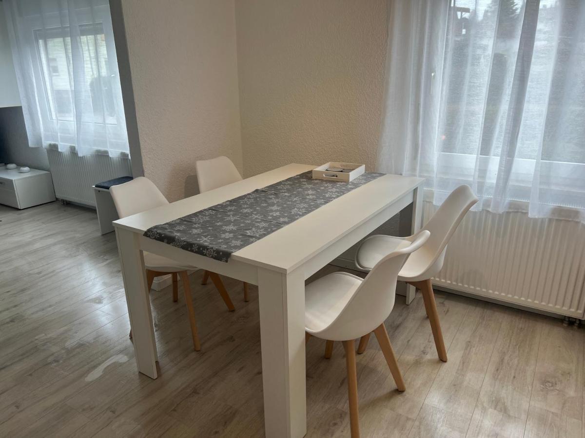 Moderne Helle 2,5 Zimmer Wohnung Mit Grossem Bad Und Kueche In Trossingen Luaran gambar