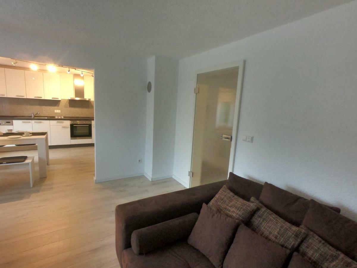 Moderne Helle 2,5 Zimmer Wohnung Mit Grossem Bad Und Kueche In Trossingen Luaran gambar