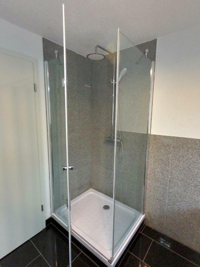 Moderne Helle 2,5 Zimmer Wohnung Mit Grossem Bad Und Kueche In Trossingen Luaran gambar