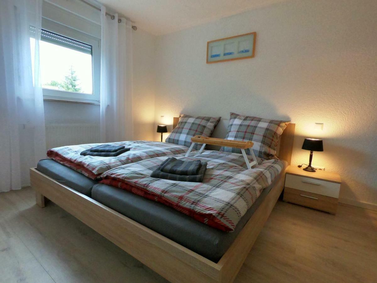 Moderne Helle 2,5 Zimmer Wohnung Mit Grossem Bad Und Kueche In Trossingen Luaran gambar